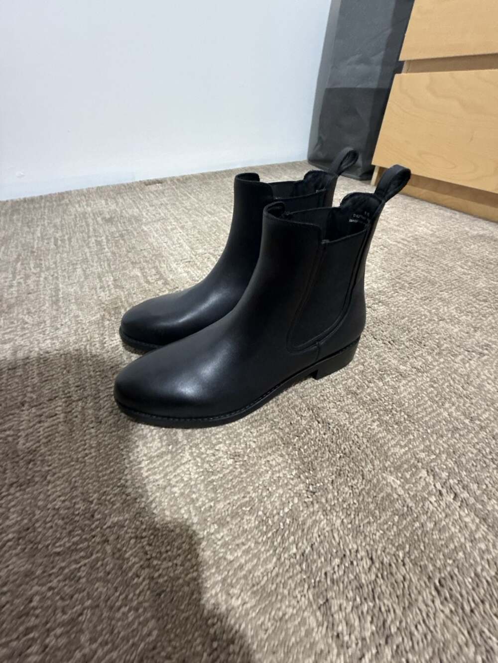 Thursday Boot Co. Everyday Chelsea Boots Black Leather Size 9 US